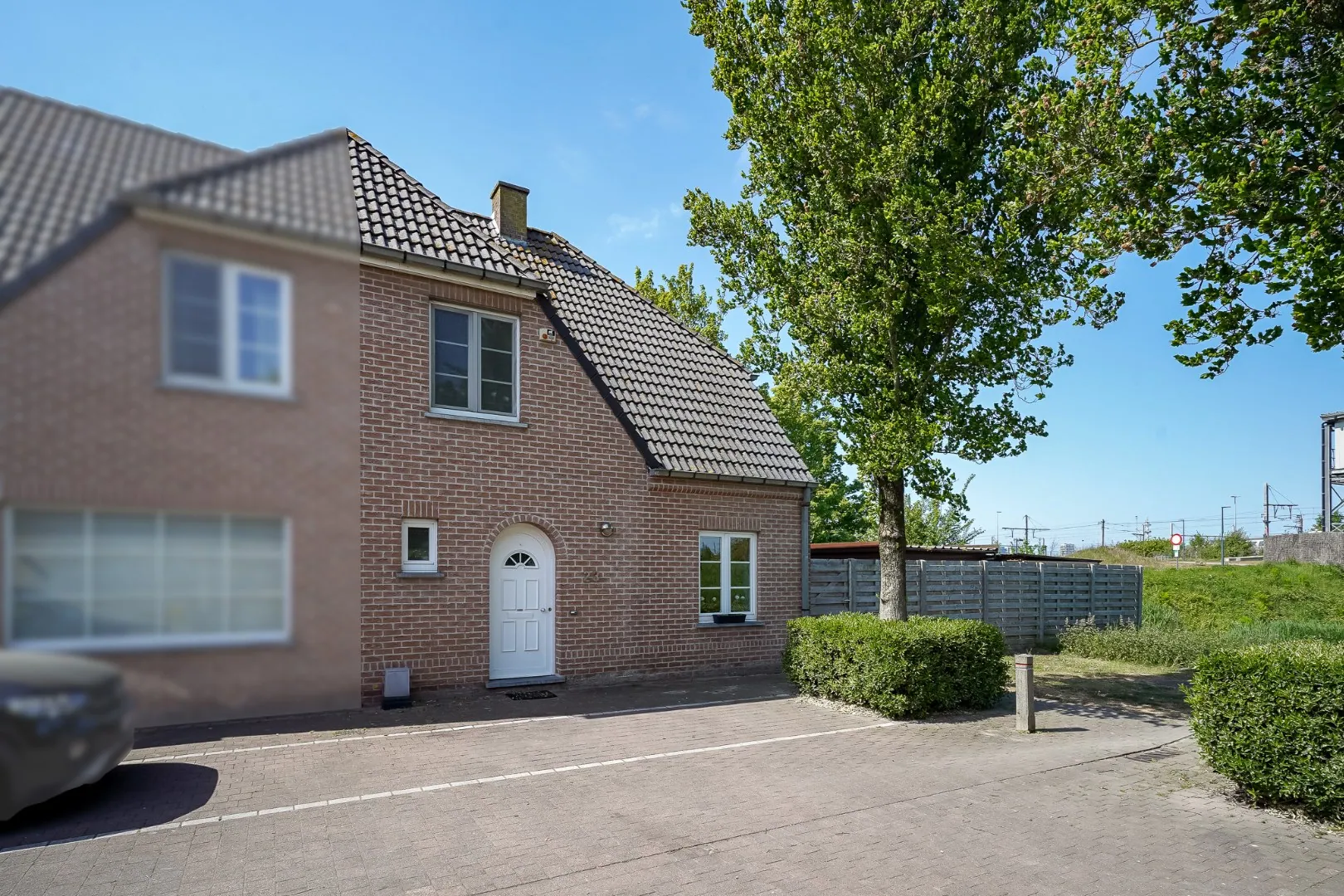 Instapklare halfopen bebouwing met 3 slaapkamers in Oostende