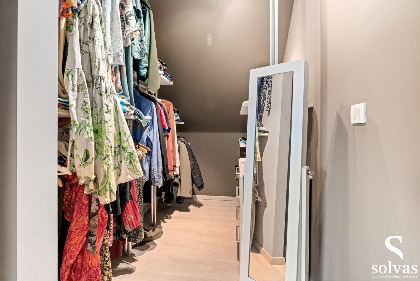 instapklare gezinswoning op een boogscheut van het centrum 