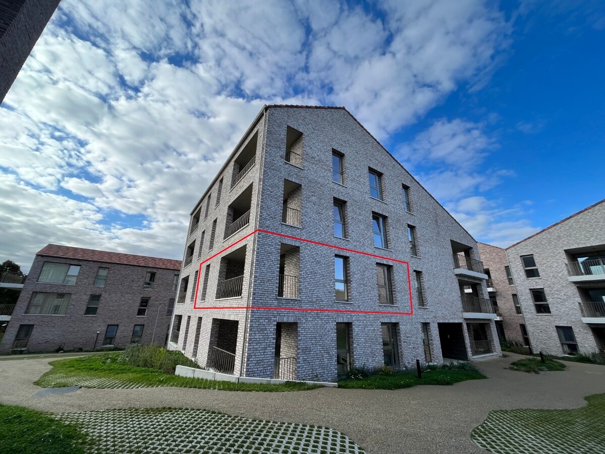 Recent appartement met zicht op het Egmontpark. 