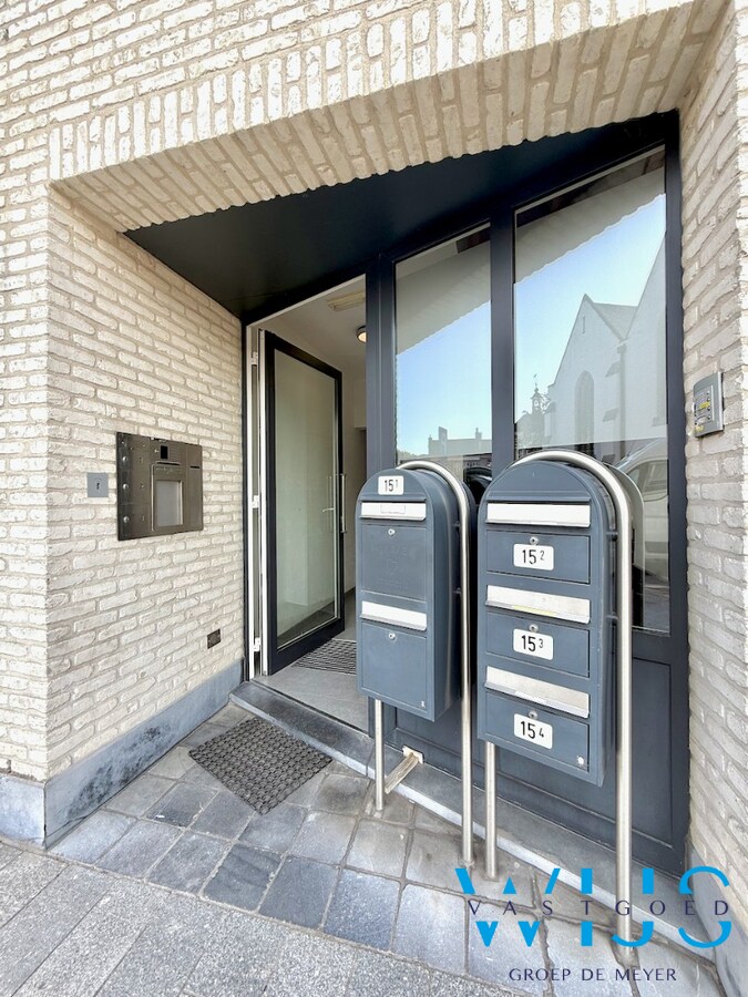 Super gezellig dakappartement met 1 slaapkamer in hartje Assenede ! 