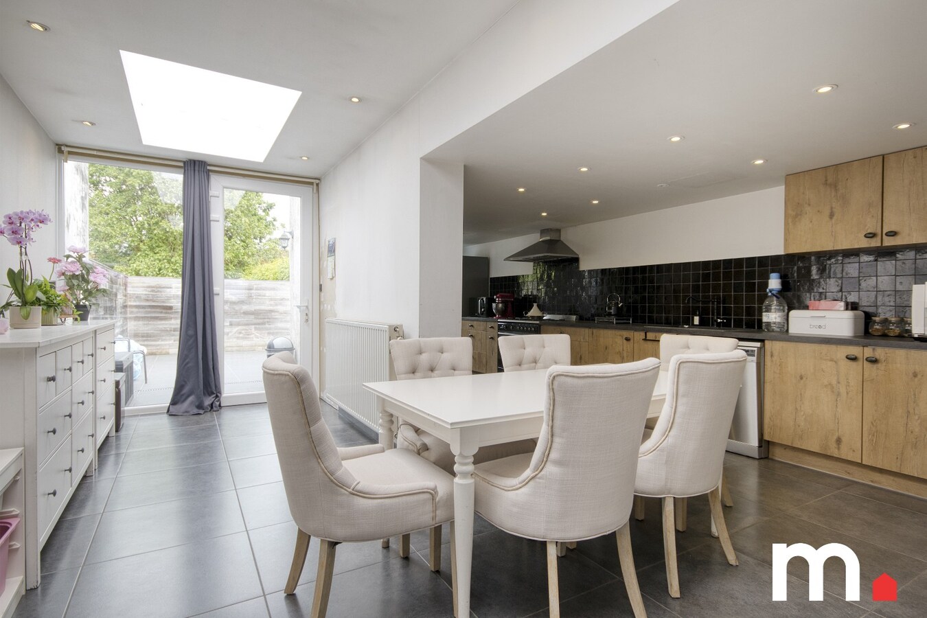 Ruime instapklare woning te koop in Zwevegem ! 
