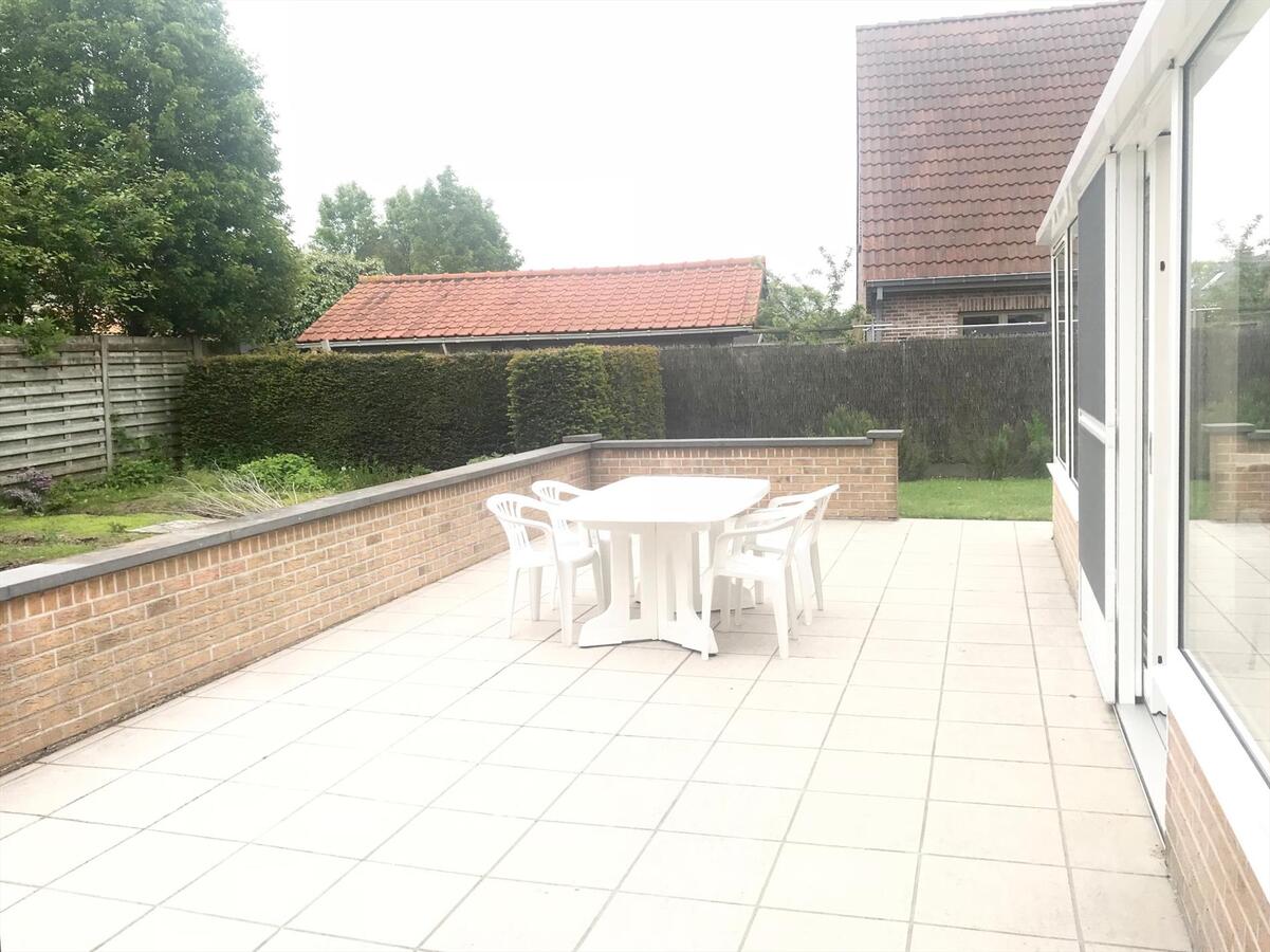 MOOIE RUIME VILLA TE BREDENE DUINEN 