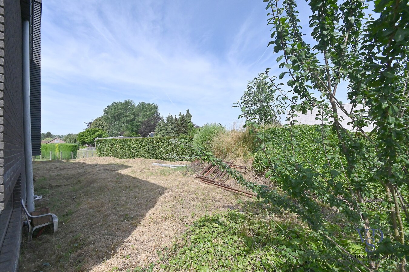 Eigentijdse woning (nog af te werken) te Vurste. 