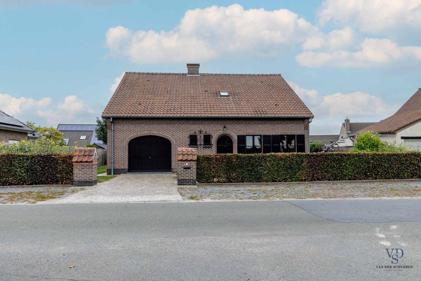 Bijzonder ruime (295m²) gezinswoning in Asper 