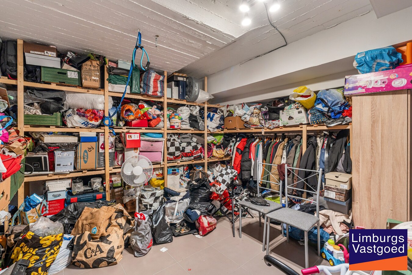 Commercieel uitstekend gelegen handelspand, 60m² 