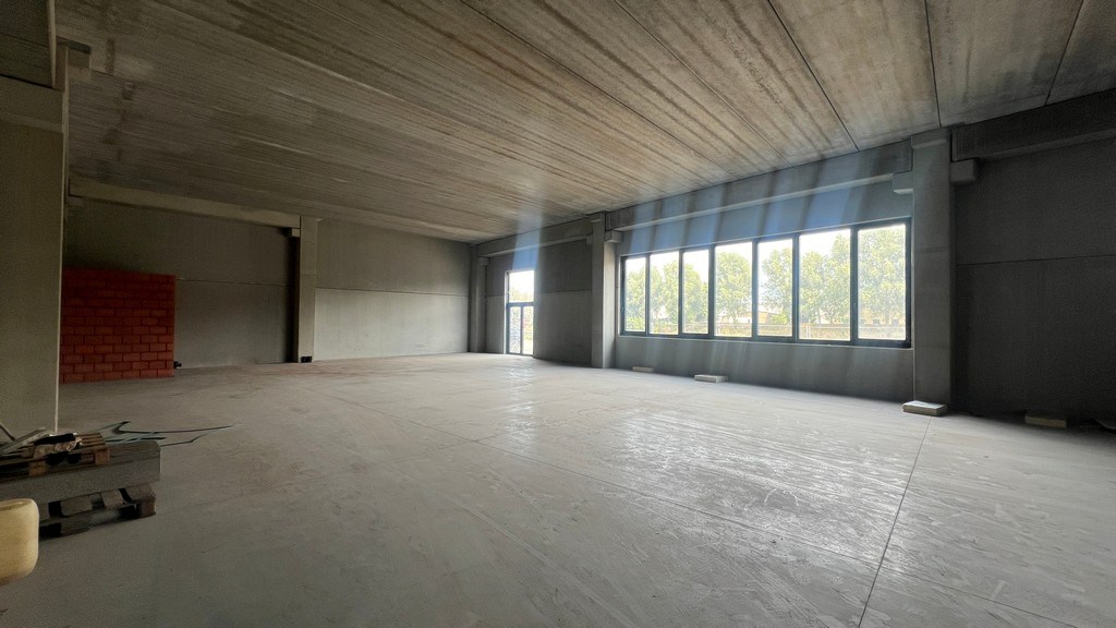 Nieuwbouw magazijnen te huur in de Pantserschipstraat in Gent