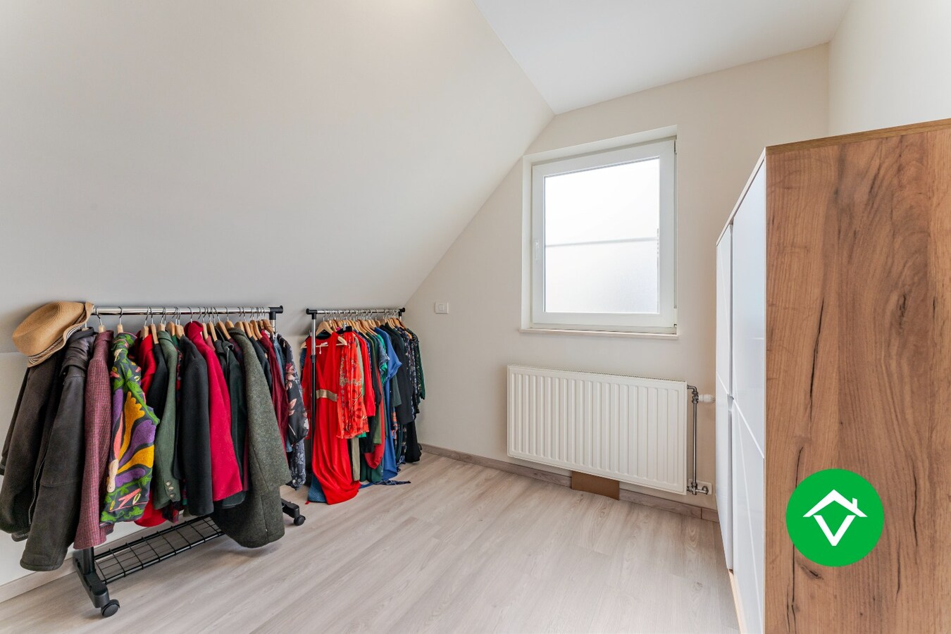 Hedendaagse gezinswoning met 5 slaapkamers en carport in Koekelare (De Mokker) 