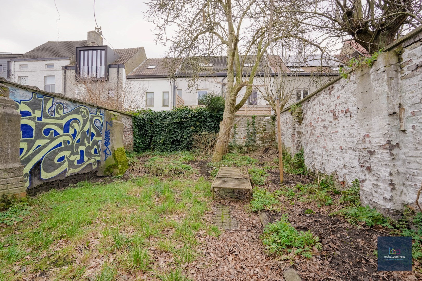 Gunstig gelegen opbrengsteigendom nabij de Coupure 