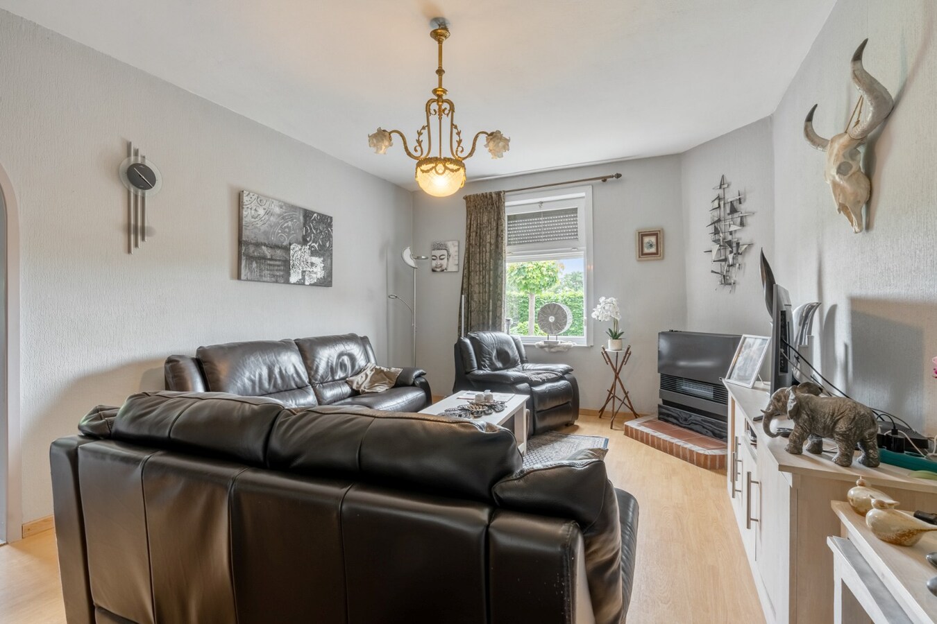 Ruime, zeer rustig gelegen woning op een perceel 29a90ca te Molenbeersel - een deelgemeente van Kinrooi! 