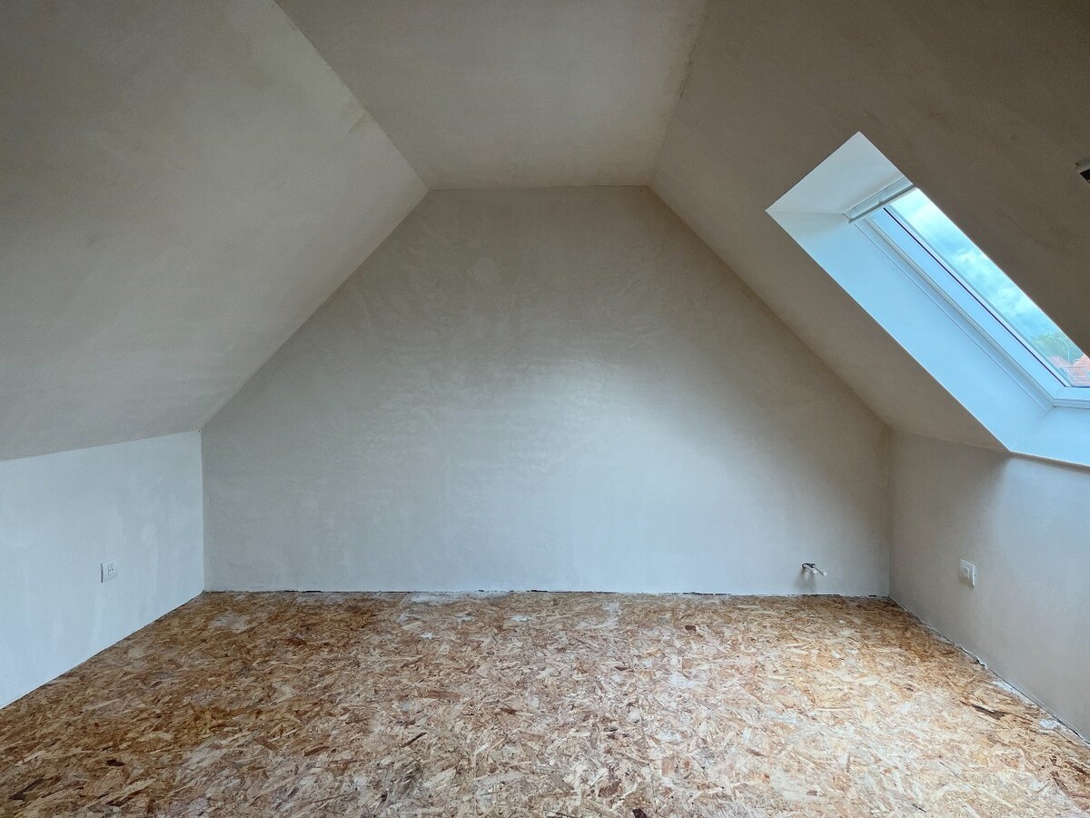 Instapklare nieuwbouwwoning met carport te Langemark 