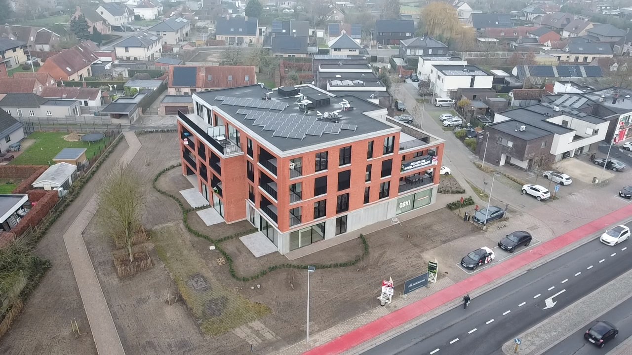 Nieuwbouwappartement met twee slaapkamers, terras en ondergrondse autostaanplaats te koop in Zulte 