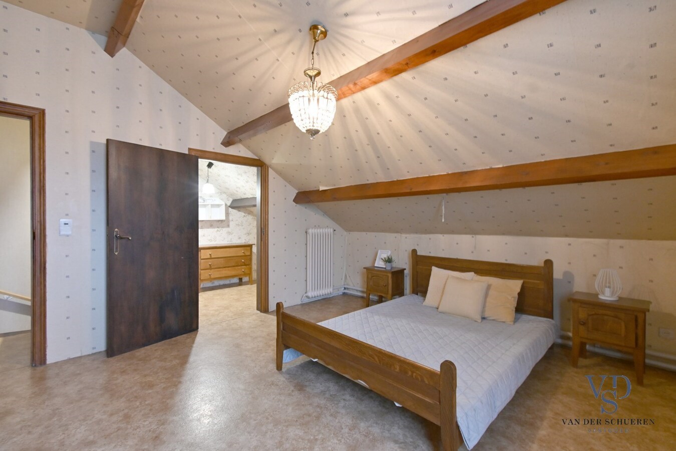 Eigendom met mogelijkheden op  meer dan 1500 m² 