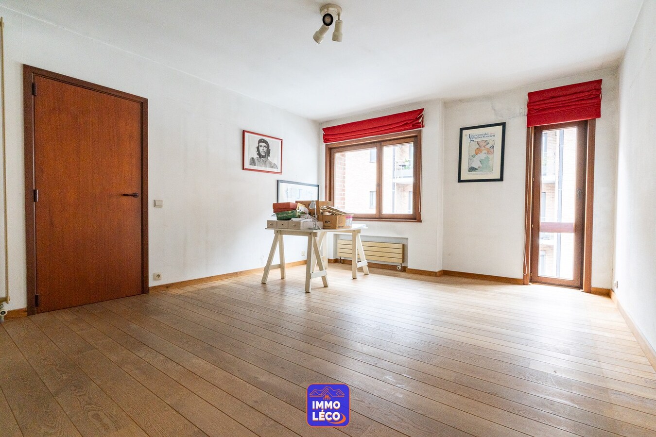 Maison d'architecte avec profession libérale, double garage, jardin, CENTRE-VILLE ! 