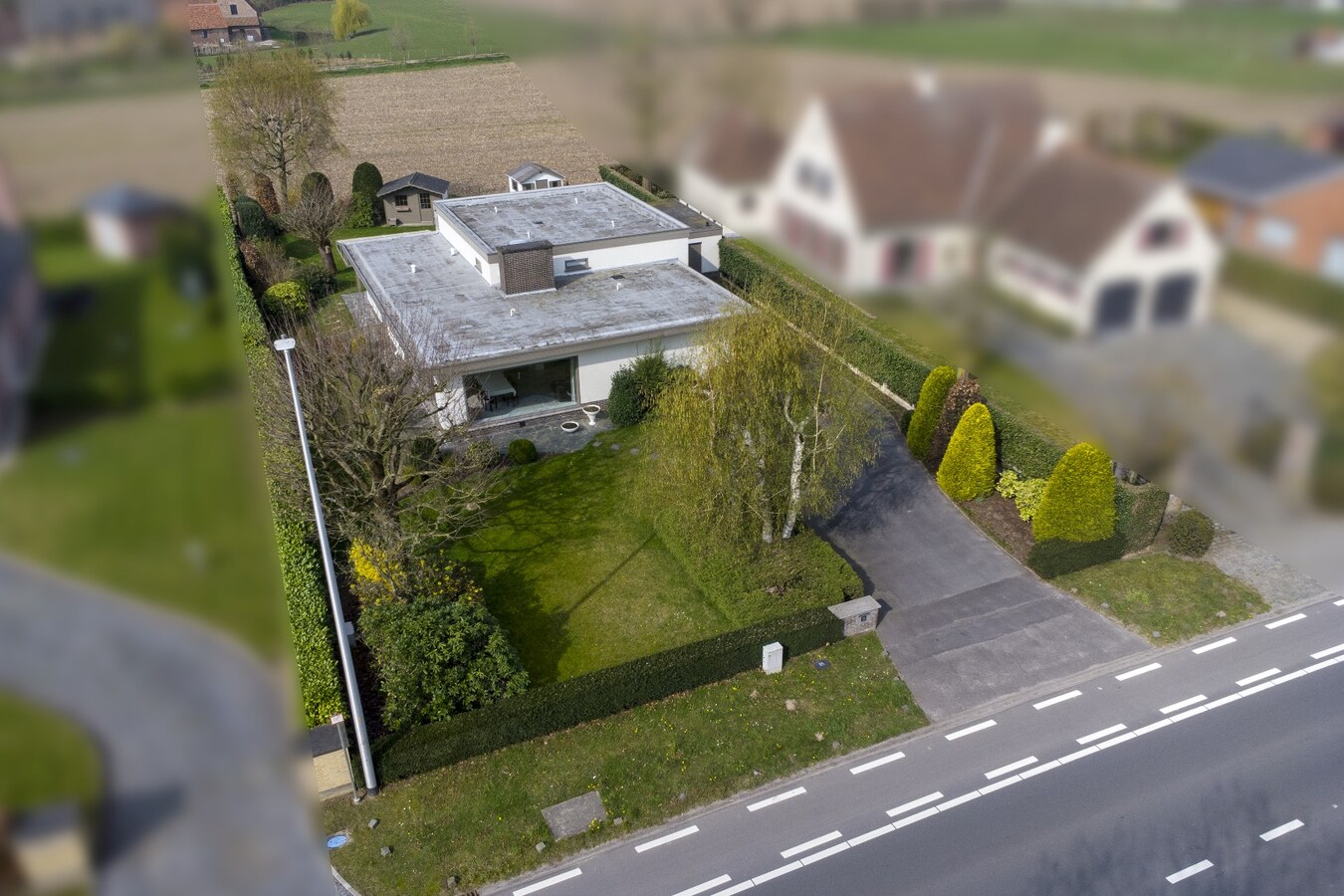 Alleenstaande villa met 5 slaapkamers en zonnige tuin 1127 m² op TOPligging ! 