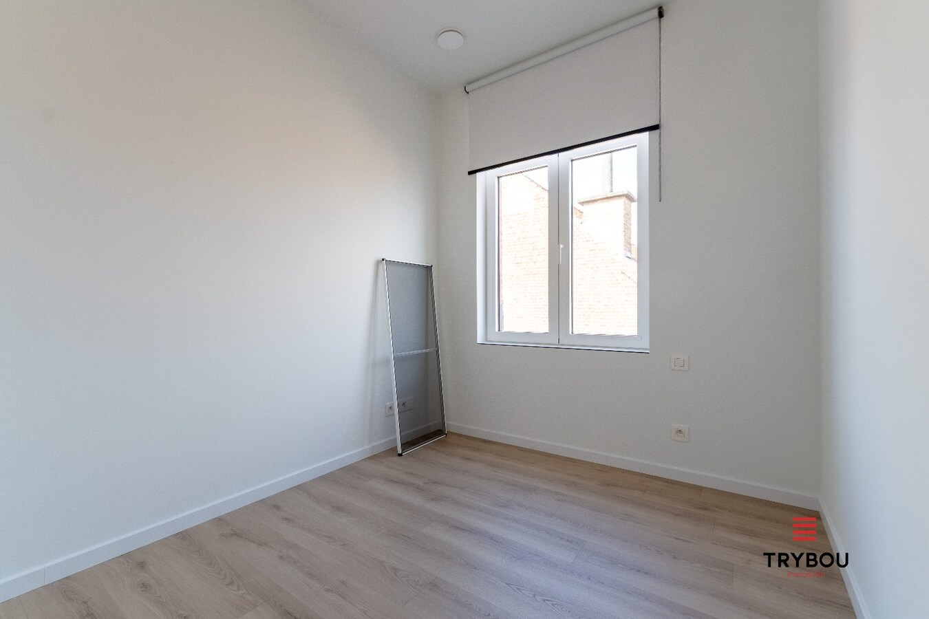 2 hoogwaardig afgewerkte nieuwbouwwoningen met garage 