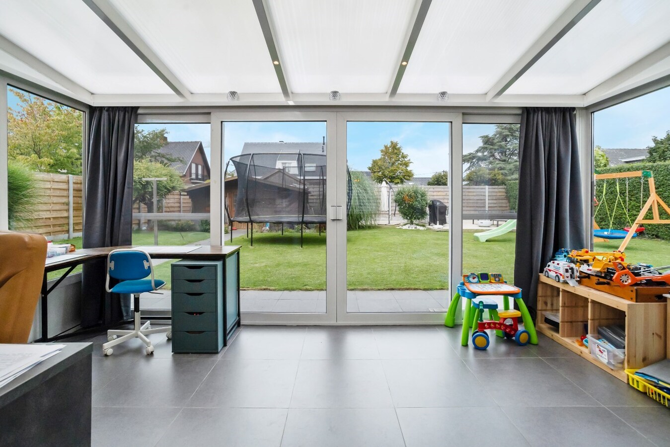 Centraal gelegen, halfopen woning op perceel 624m² 