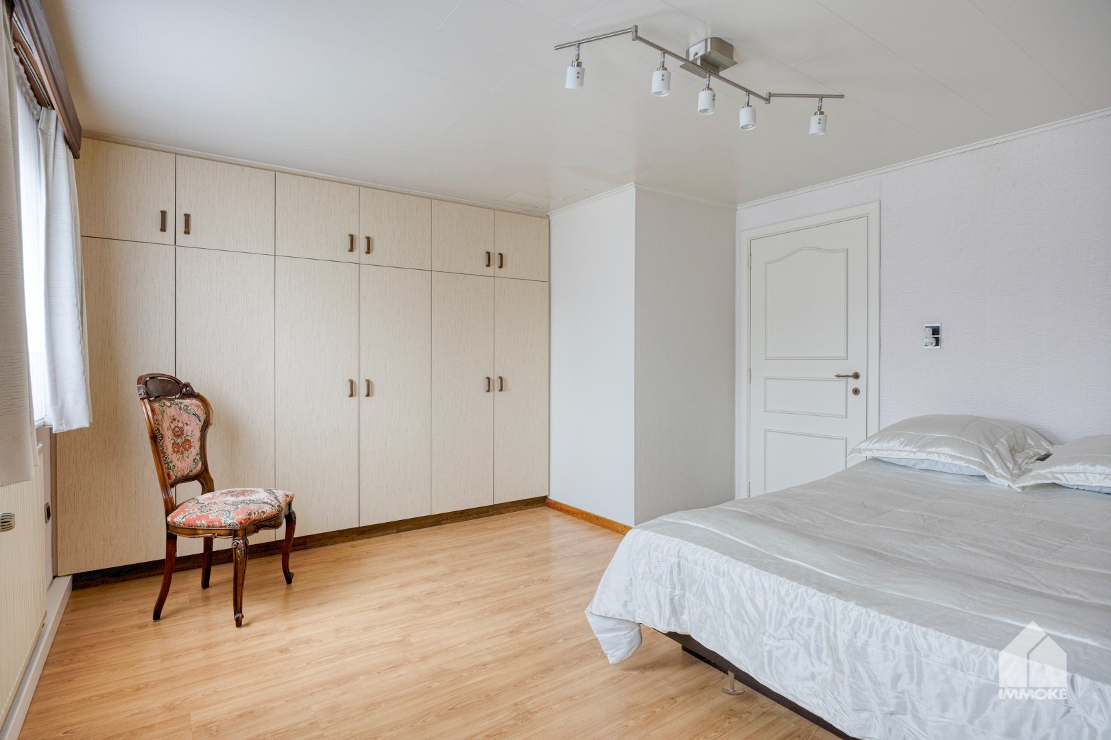 Stijlvol landhuis op 14a 88ca met aangrenzend weiland van 35a 5ca. 