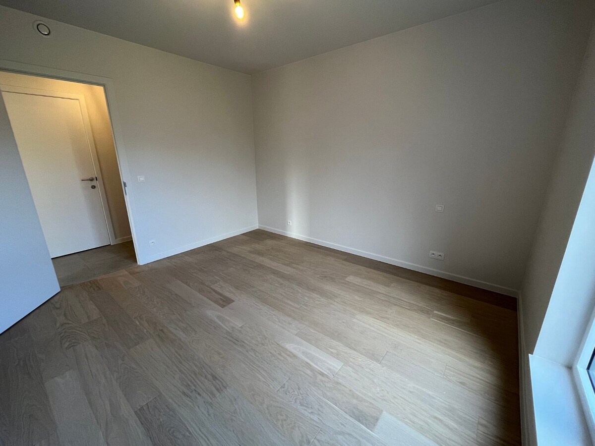 Recent appartement met zicht op het Egmontpark. 