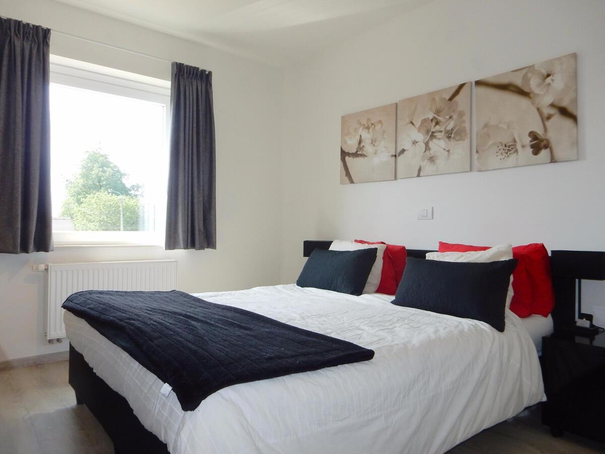 Mooie woning met 3 slaapkamers en garage 