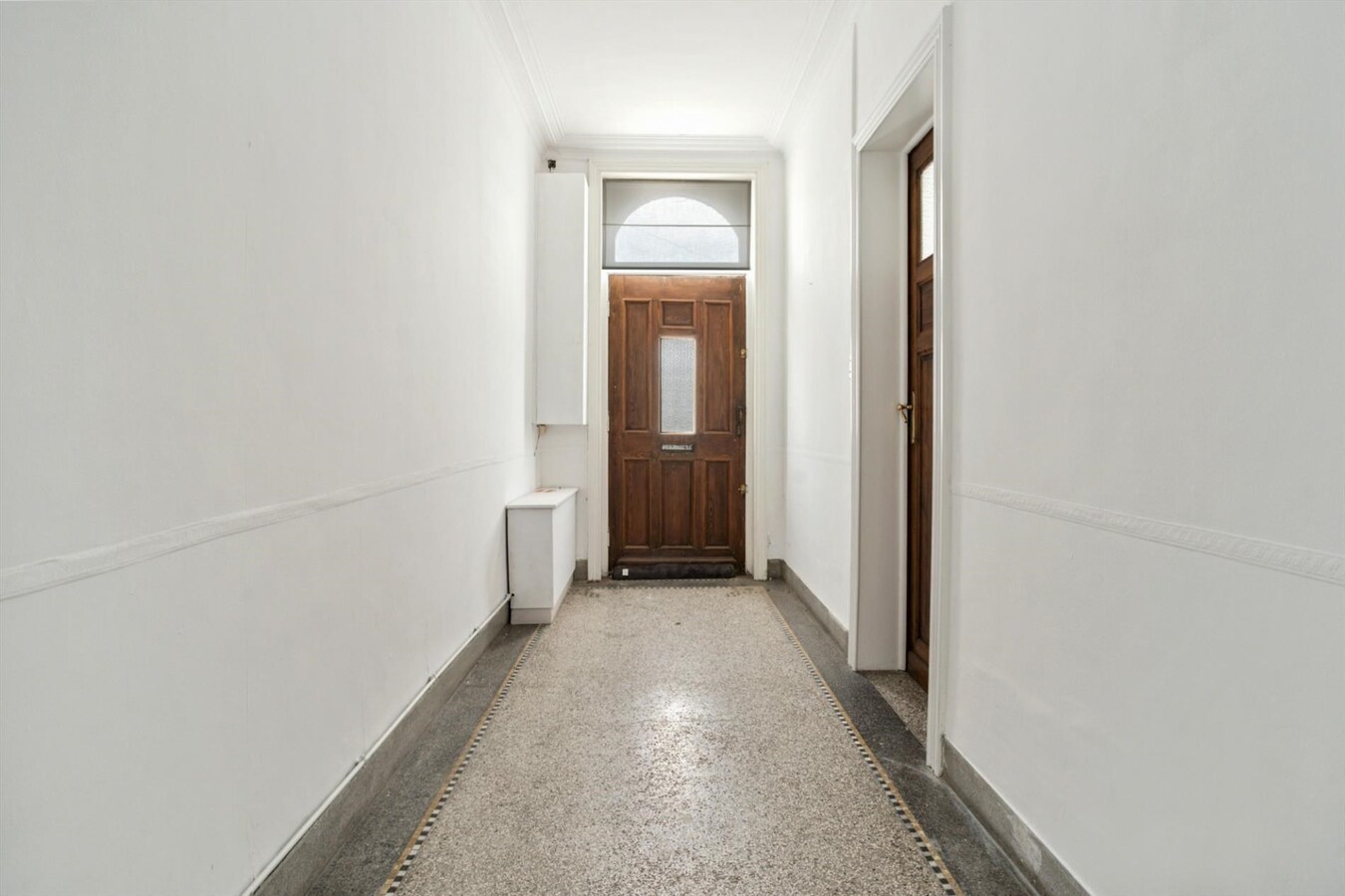 Ruime karakterwoning op groot perceel van 953m² 