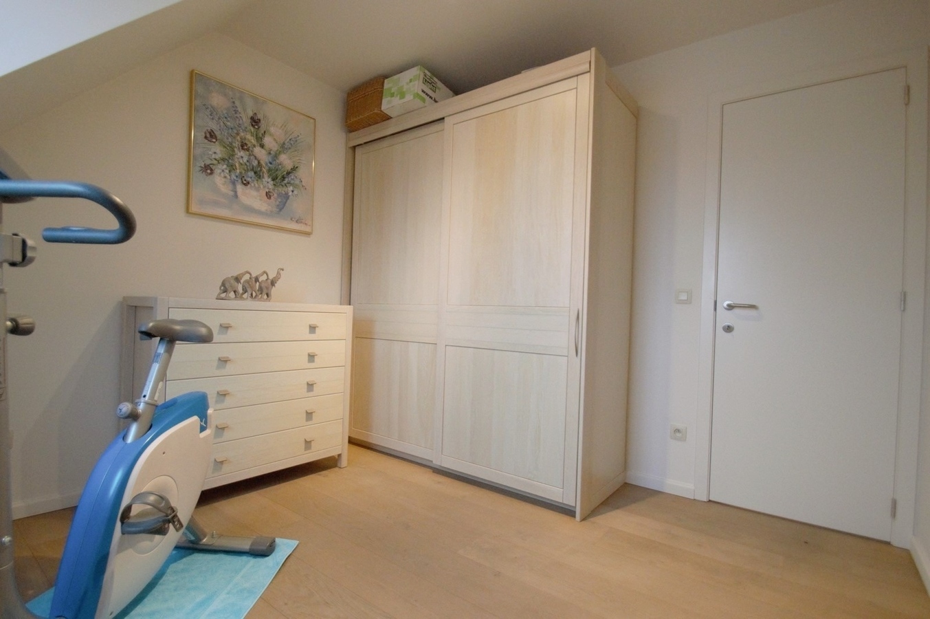 Fraai duplexappartement met 3 slpk. en 2 badk. in een zeer gegeerde residentie - Heist 