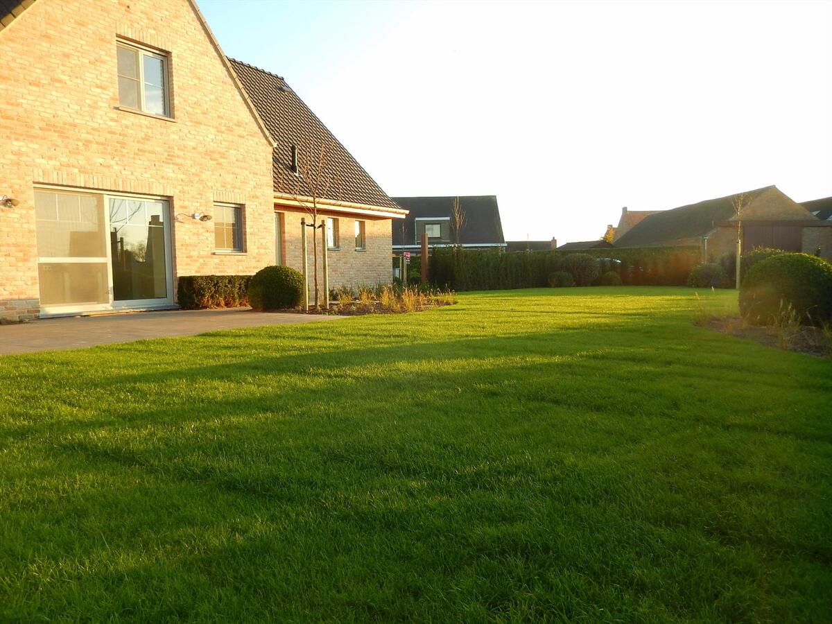 Uniek moderne nieuwbouwvilla met 4 slaapkamers 