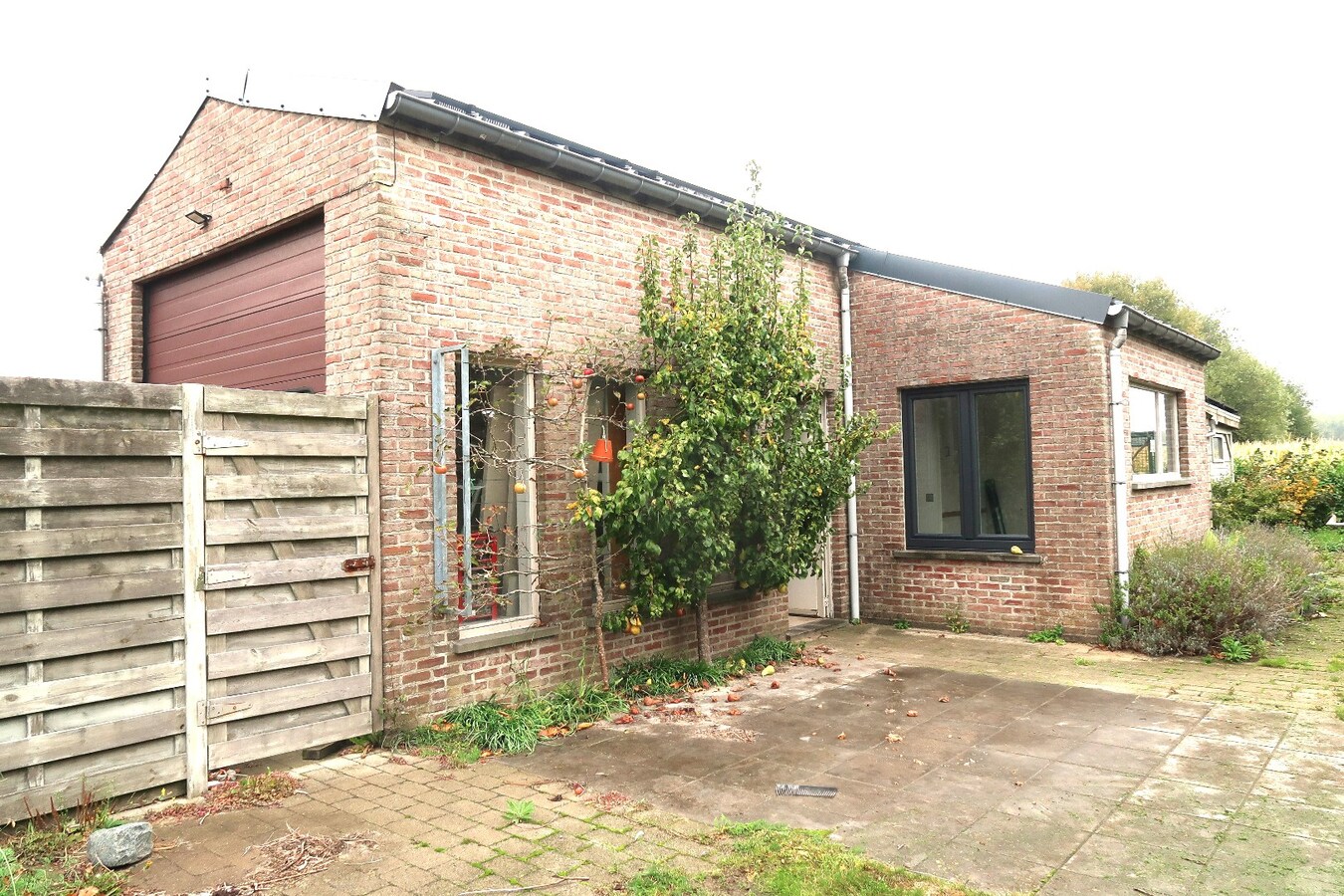 Charmante gerenoveerde woning te huur in Snellegem – 3 slaapkamers, grote tuin &amp; veel extra’s 