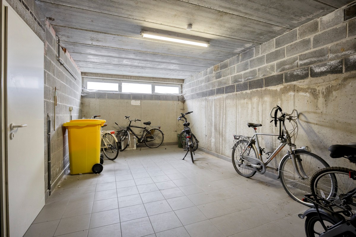 Instapklare penthouse met 2 slaapkamers en terras van 60m² , 4 kelders en garagebox in Korbeek-Lo! – EPC 199 kWh/m² - bewoonbare opp. 131 m² 