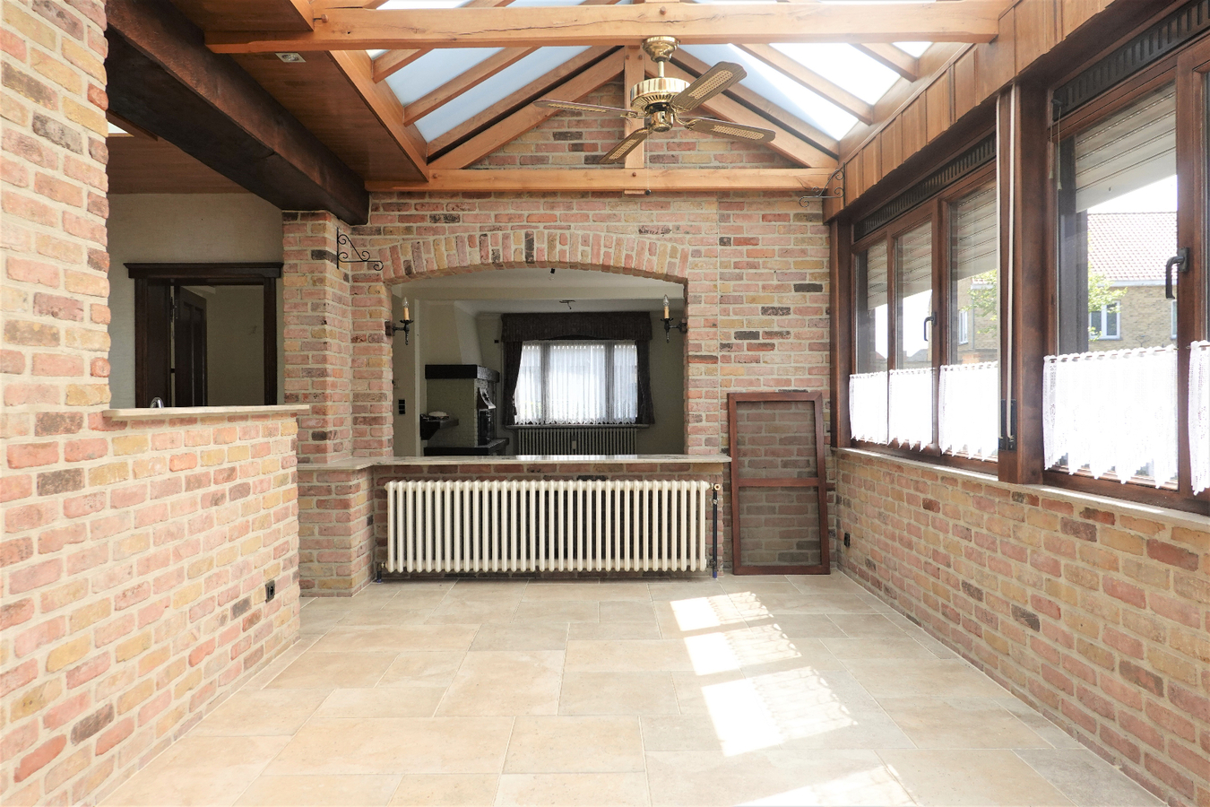 Halfopen woning op gunstige ligging ( zonder loods ) 