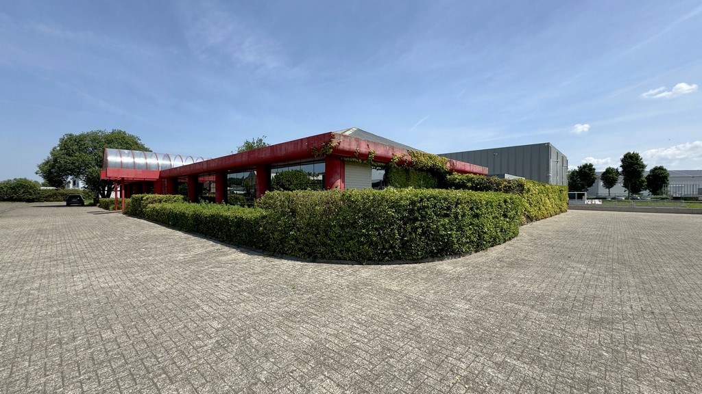 Logistiek bedrijfspand te huur in industriezone te Malle