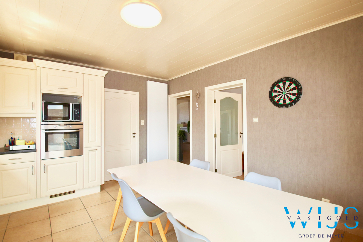 Instapklaar woonhuis op een prachtige ligging te Ertvelde ! 