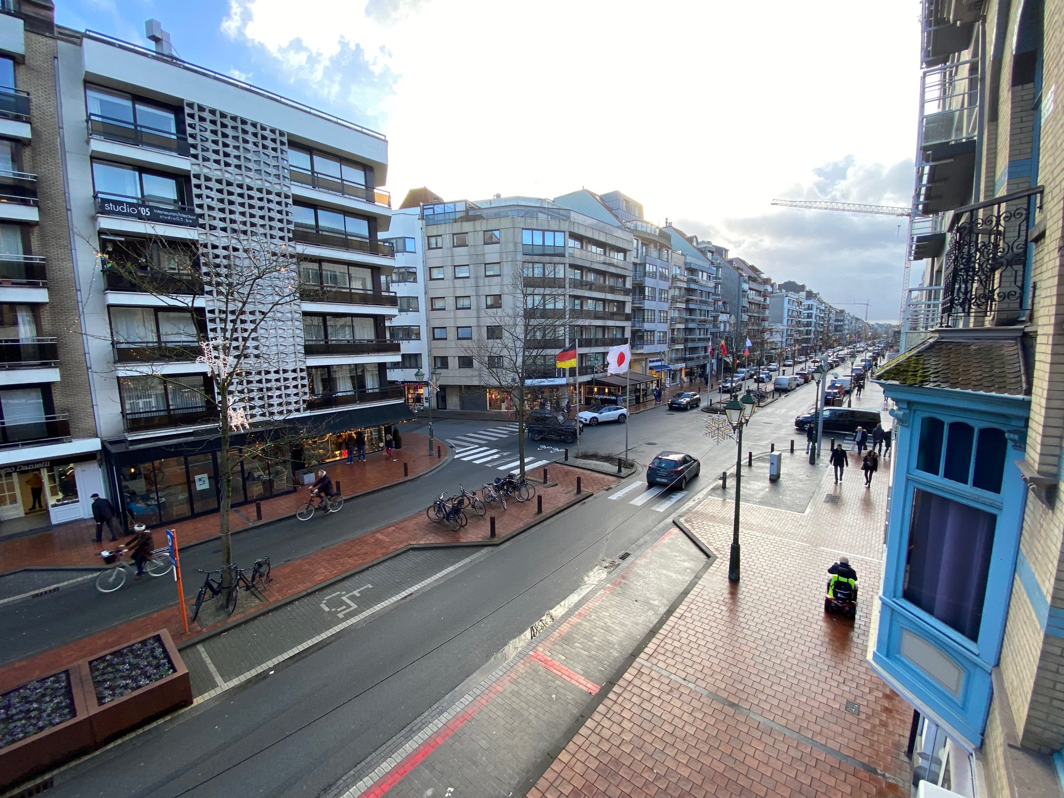 Non-meublé - Appartement spacieux et confortable avec 2 terrasses, idéalement situé sur la Lippenslaan. 