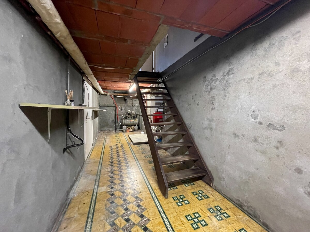 Stevige half-open bebouwing met 3 slaapkamers, tuin en garage te Moorslede 