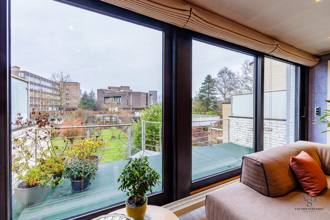 Tijdloos wonen in Gent met royale tuin 