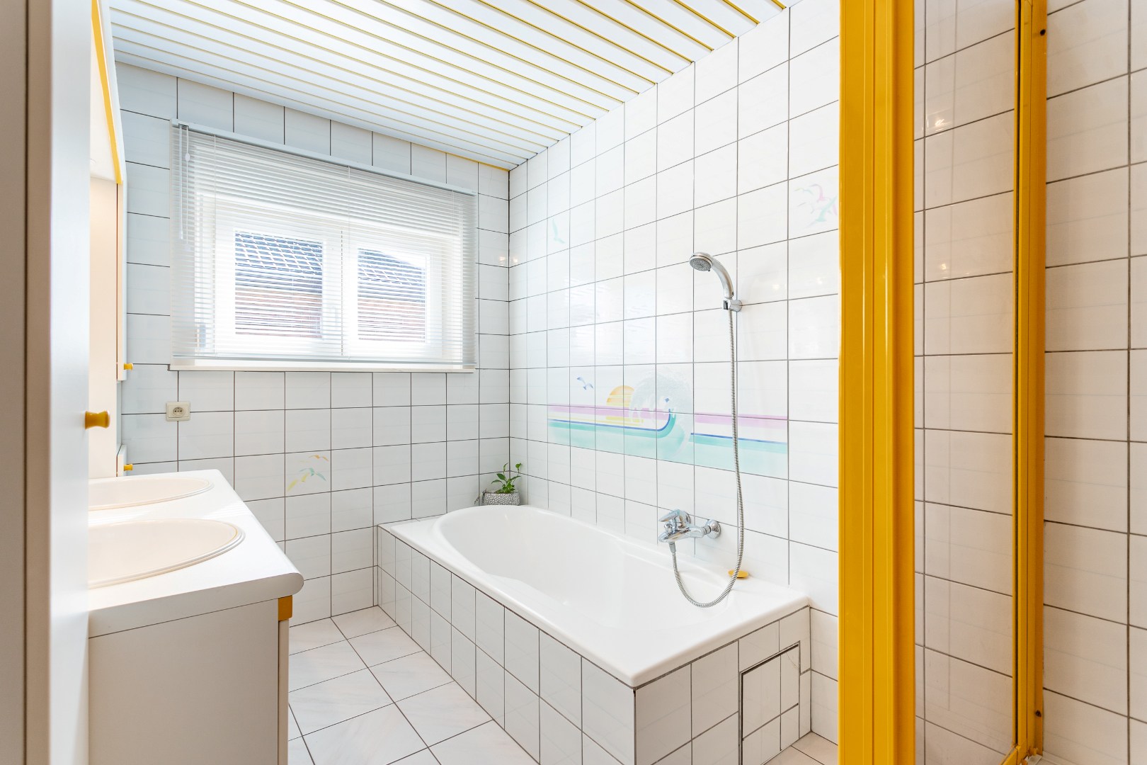 Instapklare gezinswoning met 3 slpk. en ruime tuin 