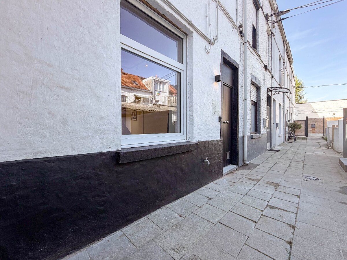 TOPPER : Bachelorwoning / TOP investering met EPC B te Kortrijk ! *** NONO INSPIRED *** 