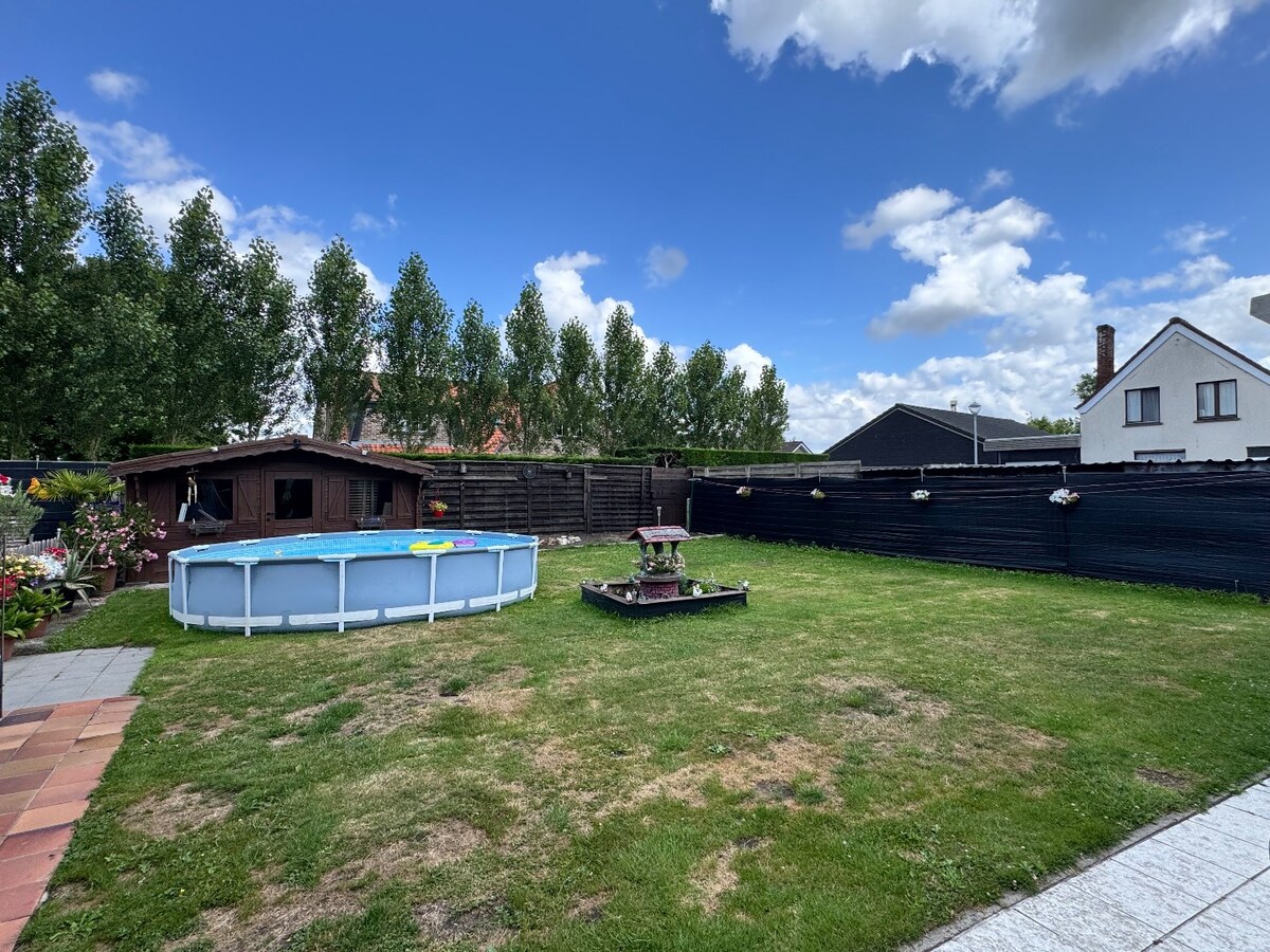 Woning met 3 slaapkamers en garage te Ichtegem 