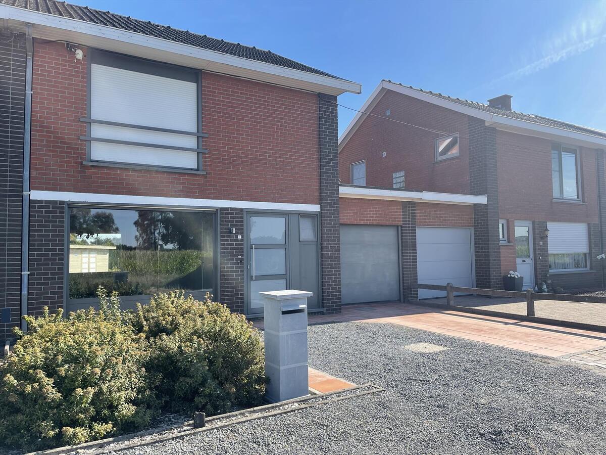 Statige woning met inpandige garage 
