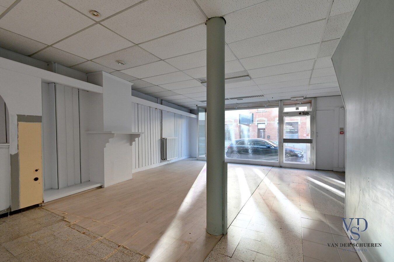 Uniek handelspand met woongedeelte in hartje Eine ! 