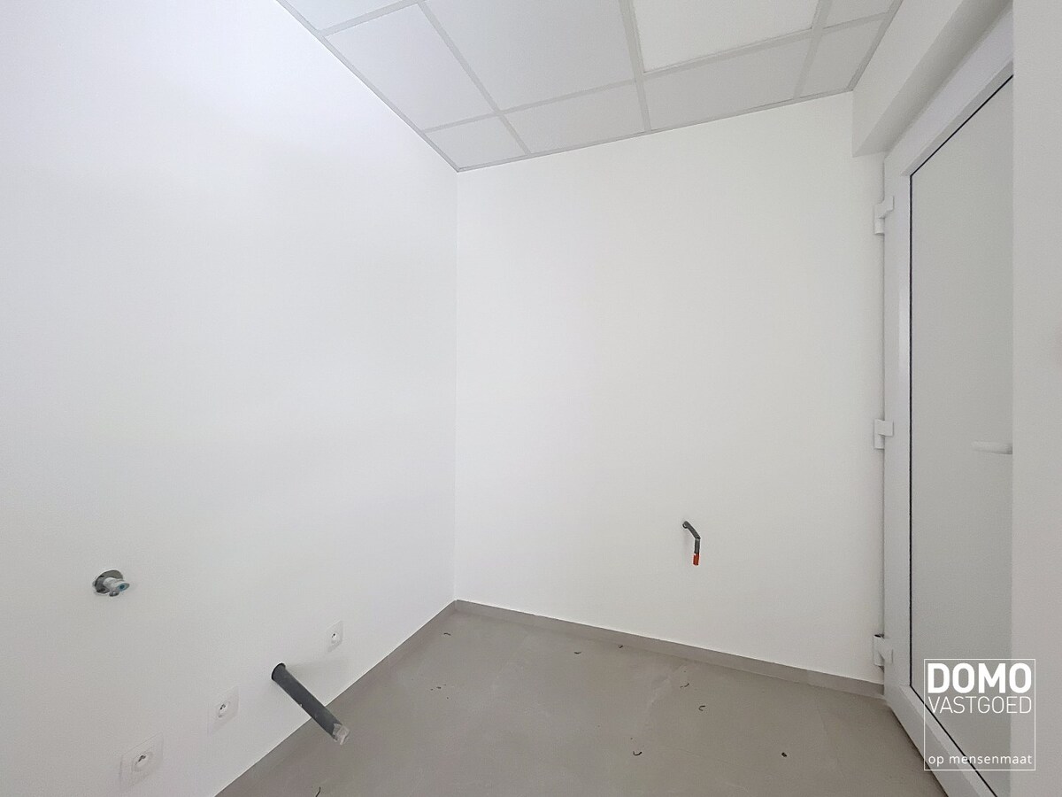 GERENOVEERDE HALF OPEN BEBOUWING MET GARAGE TE MELDERT (LUMMEN) 