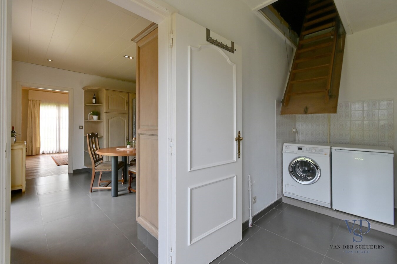 Tijdloze villa (alles op gelijkvloers). 