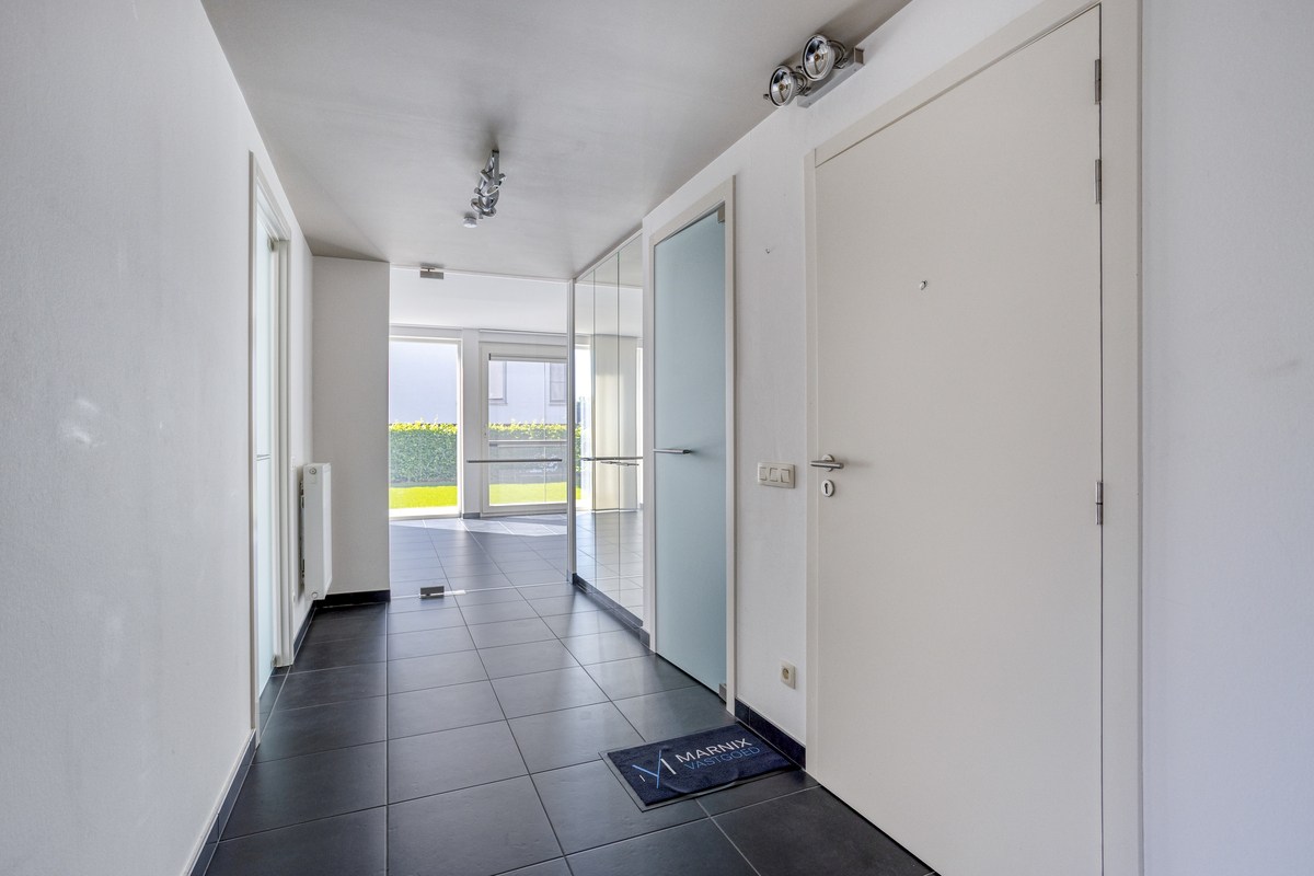 Instapklaar gelijkvloers appartement met groot terras, tuin en garagebox in Kumtich - EPC 104 KWH/m² 