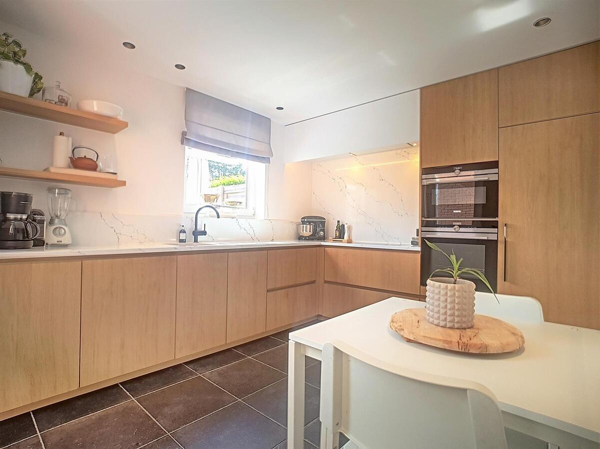 Zeer knappe gezinswoning met tuin, garage &amp; oprit - Lissewege 