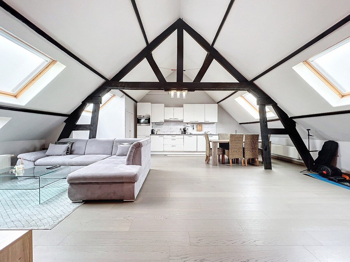 Tof dakappartement met garage te Herzele 