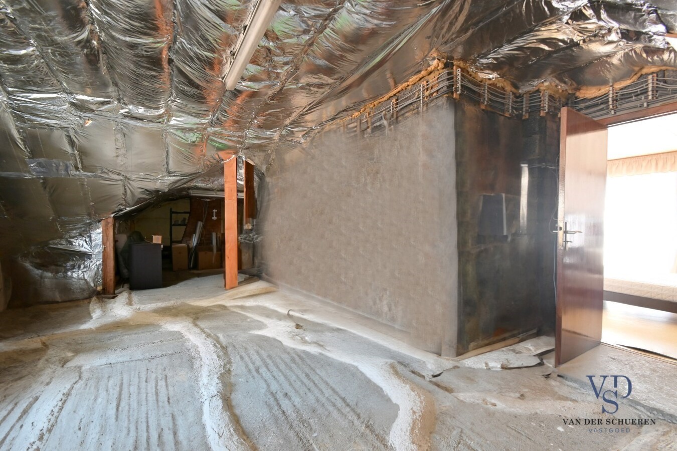 Goed gelegen, degelijke Open Bebouwing. 