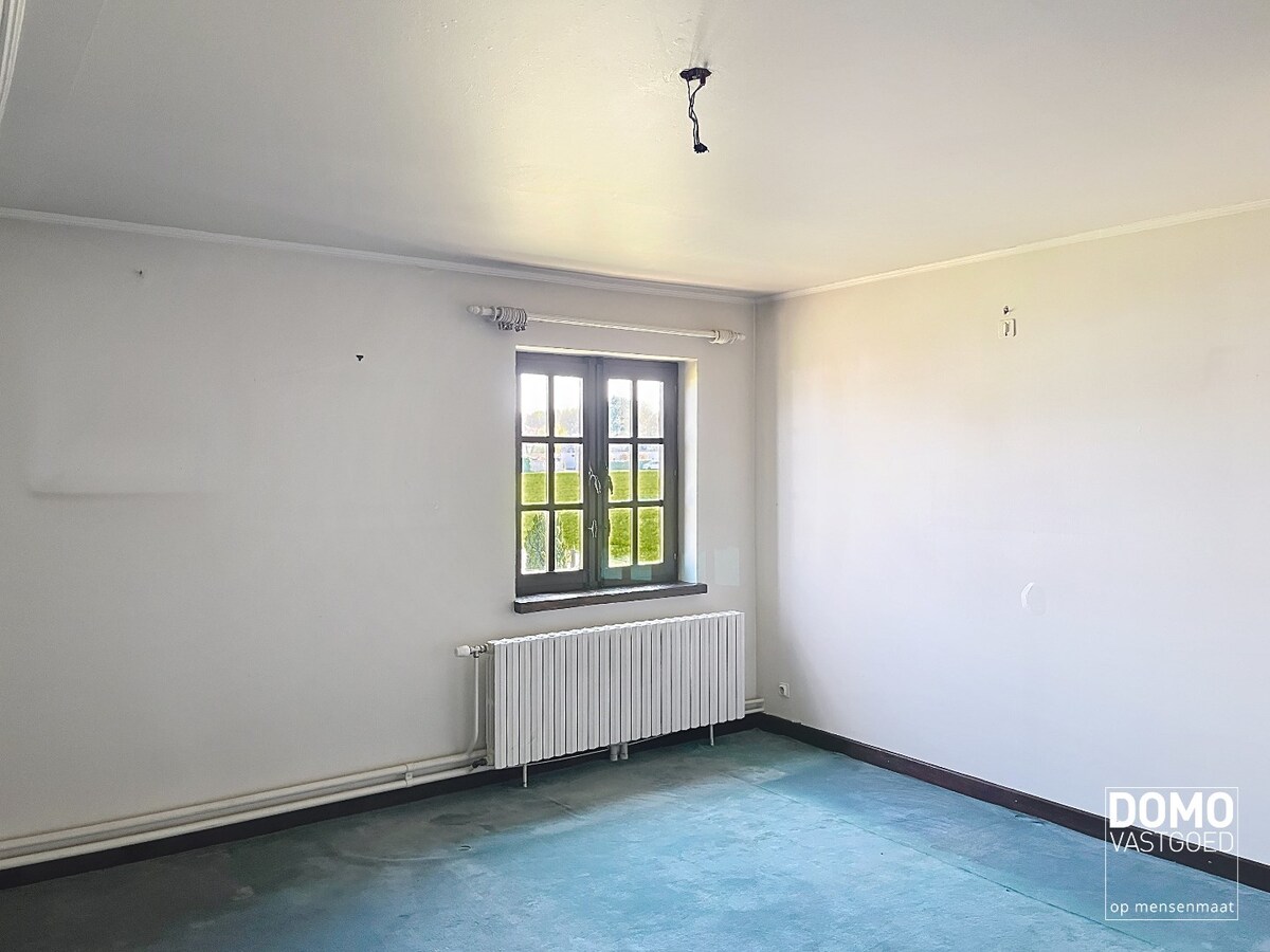 RUIME WONING MET 4 SLAAPKAMERS OP RUSTIGE LOCATIE IN DORNE (MAASEIK) 