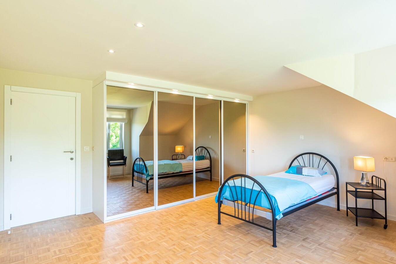 Stijlvol gerenoveerde woning in residentiële wijk op 1254 m² 