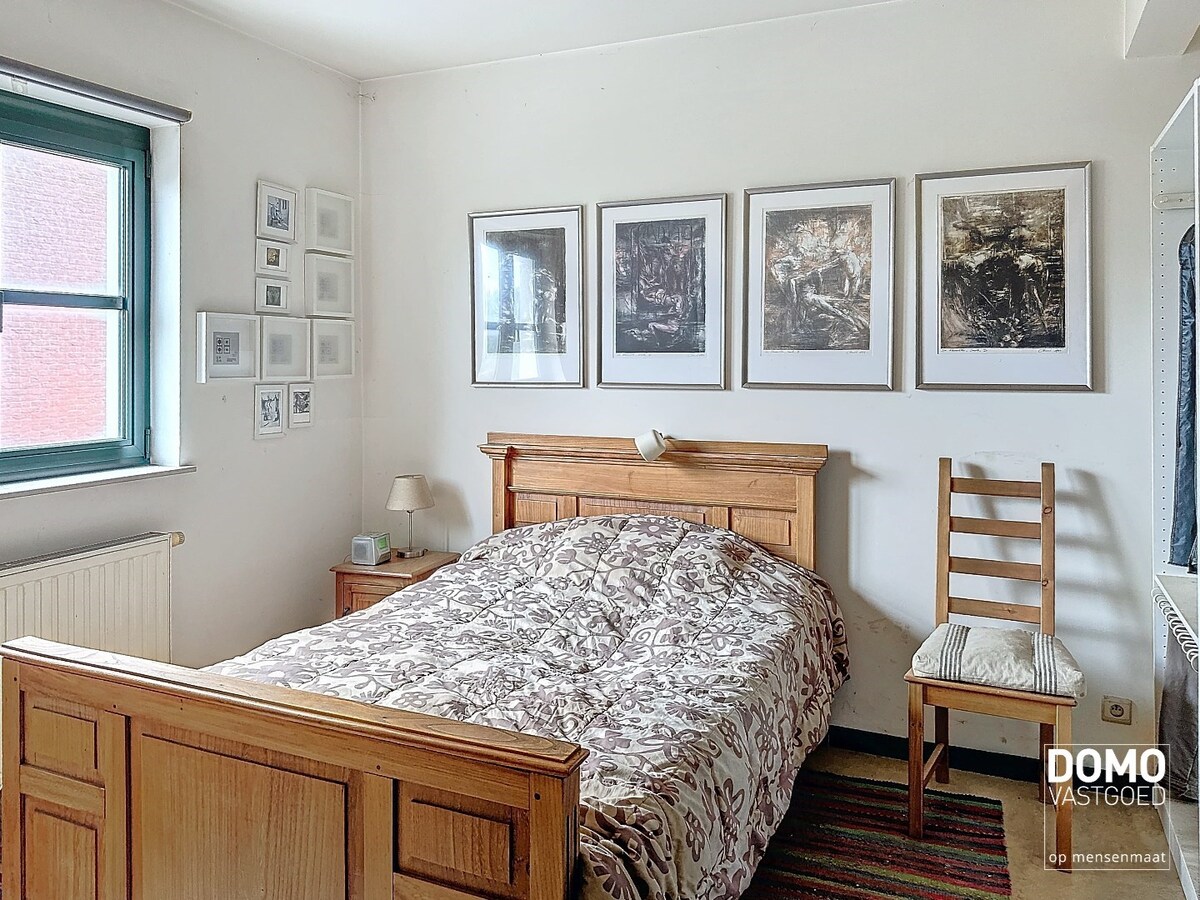 Op te frissen appartement met 2 slaapkamers te Hasselt. 