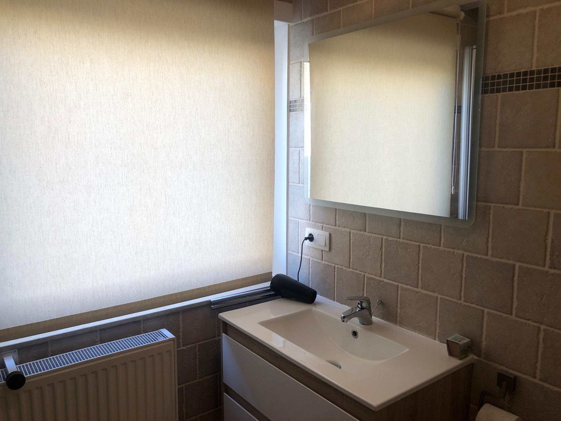 Lichtrijk appartement met 2 slaapkamers 