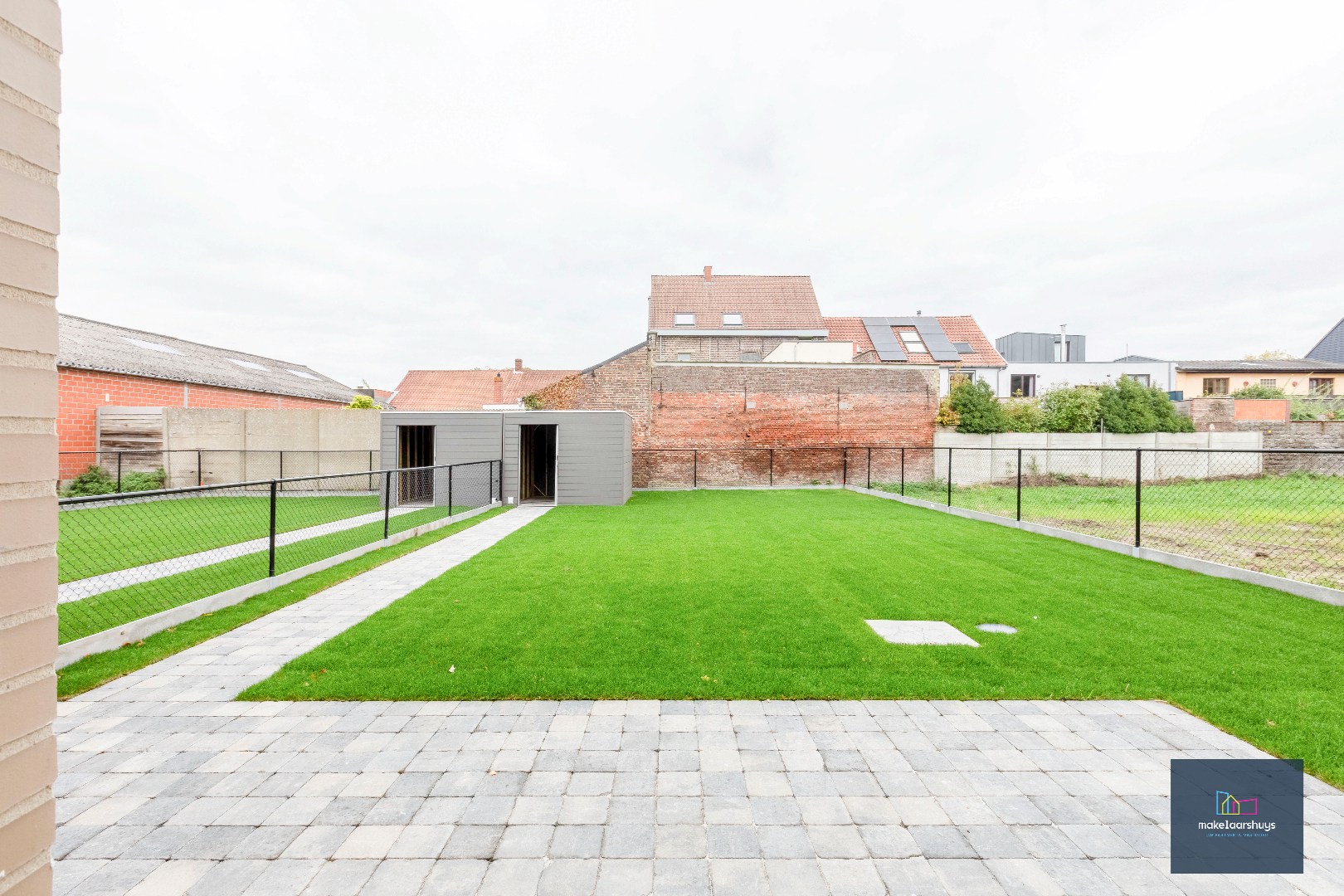 Energiezuinige nieuwbouwwoning met 3 slaapkamers , tuin en staanplaats 